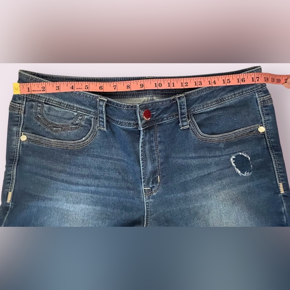 Seven7 Blue Distressed Cropped Jeans - Picture 4 of 10